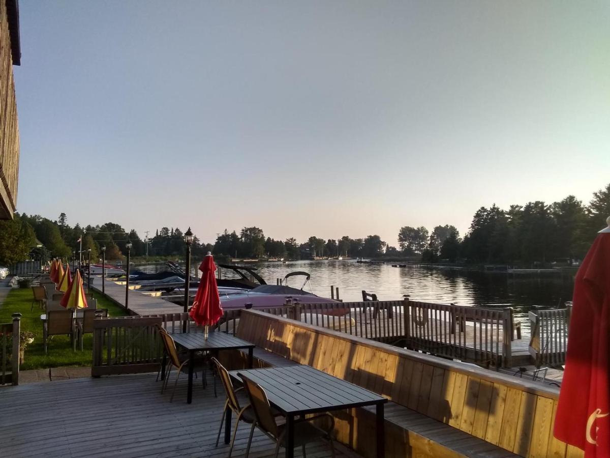 Kit Wat Motel & Marina Sauble Beach Exteriér fotografie