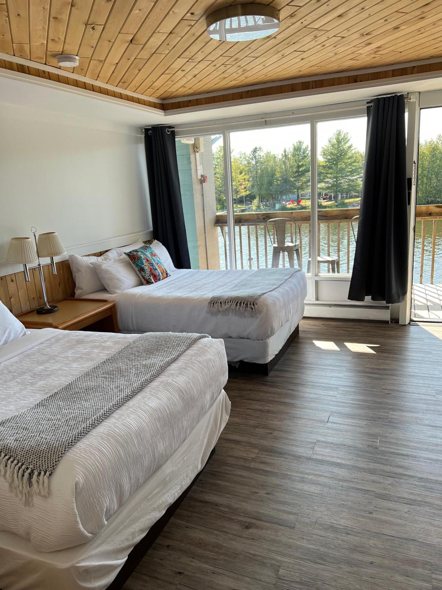 Kit Wat Motel & Marina Sauble Beach Exteriér fotografie