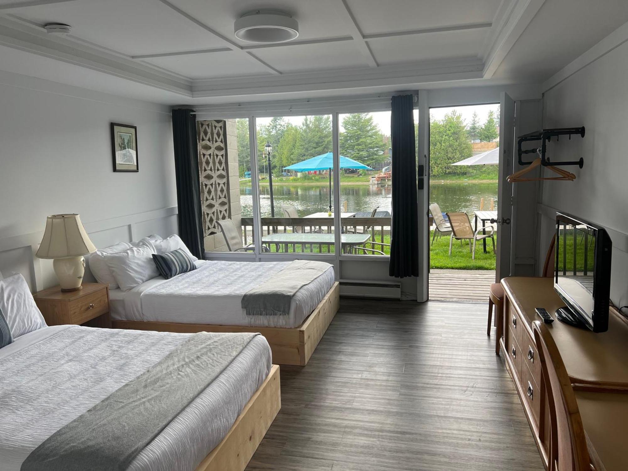 Kit Wat Motel & Marina Sauble Beach Exteriér fotografie