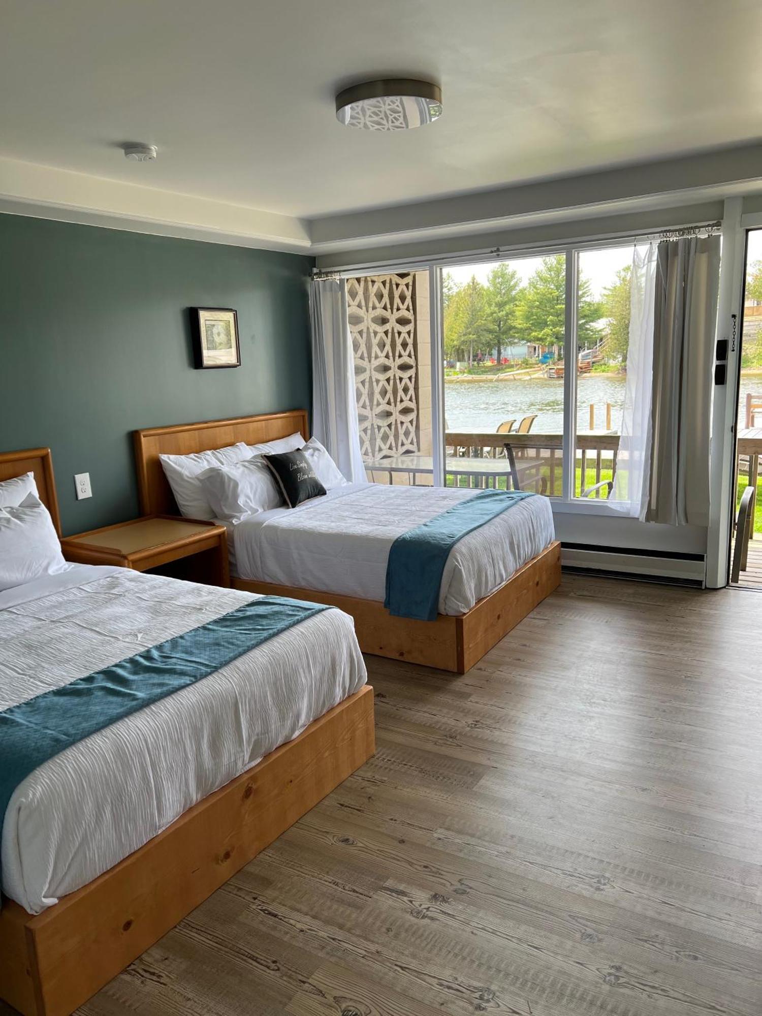 Kit Wat Motel & Marina Sauble Beach Exteriér fotografie