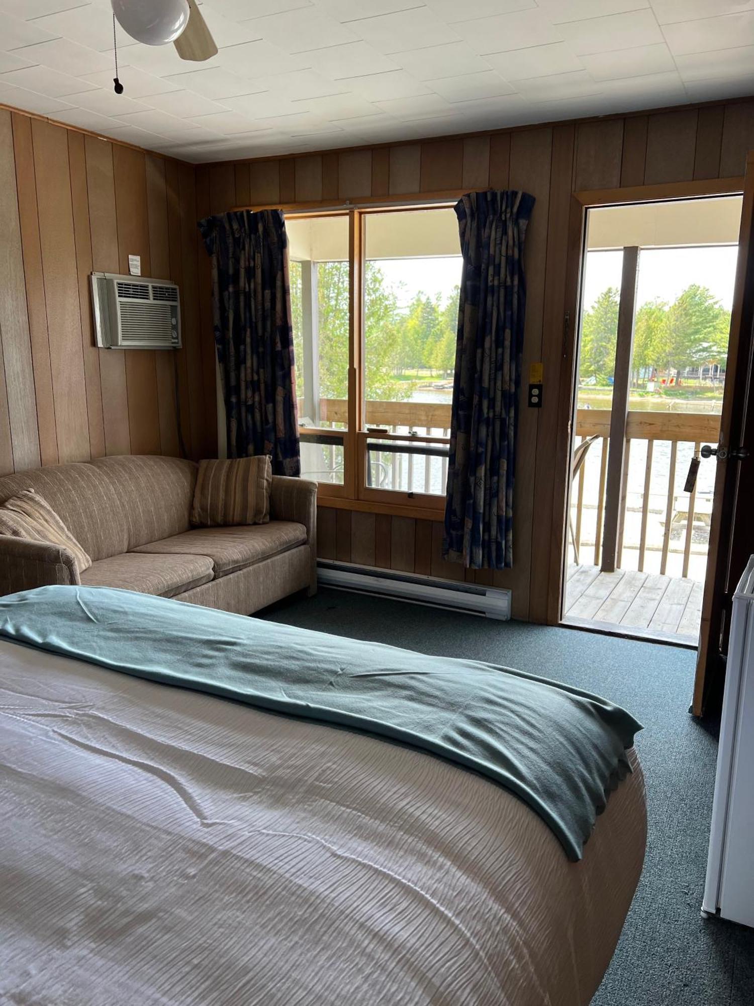 Kit Wat Motel & Marina Sauble Beach Exteriér fotografie