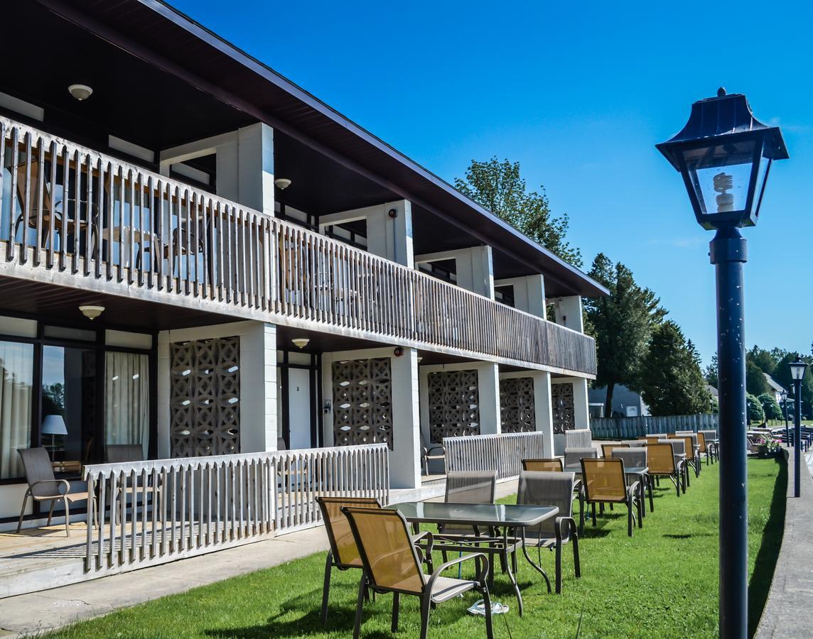 Kit Wat Motel & Marina Sauble Beach Exteriér fotografie