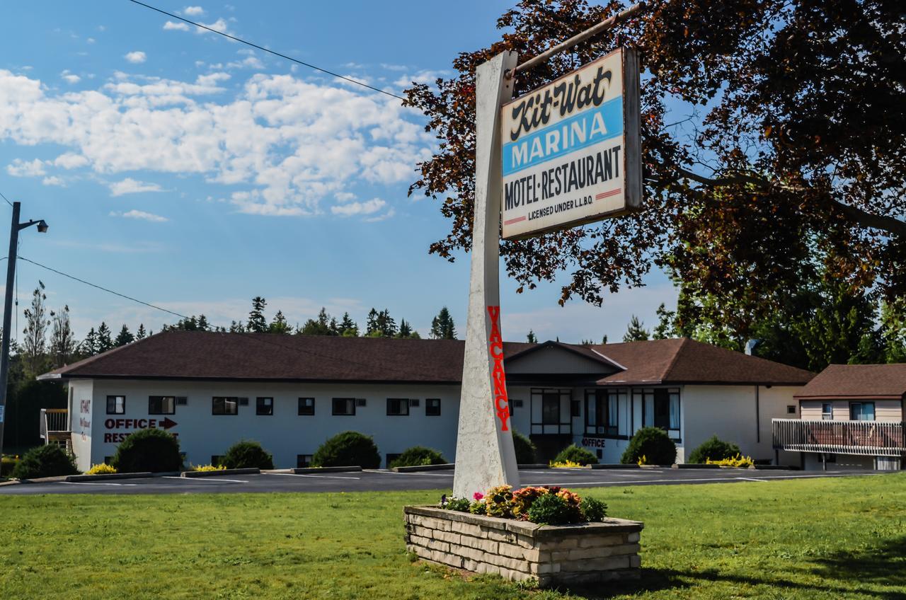 Kit Wat Motel & Marina Sauble Beach Exteriér fotografie