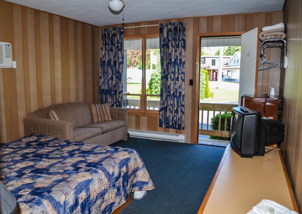 Kit Wat Motel & Marina Sauble Beach Exteriér fotografie