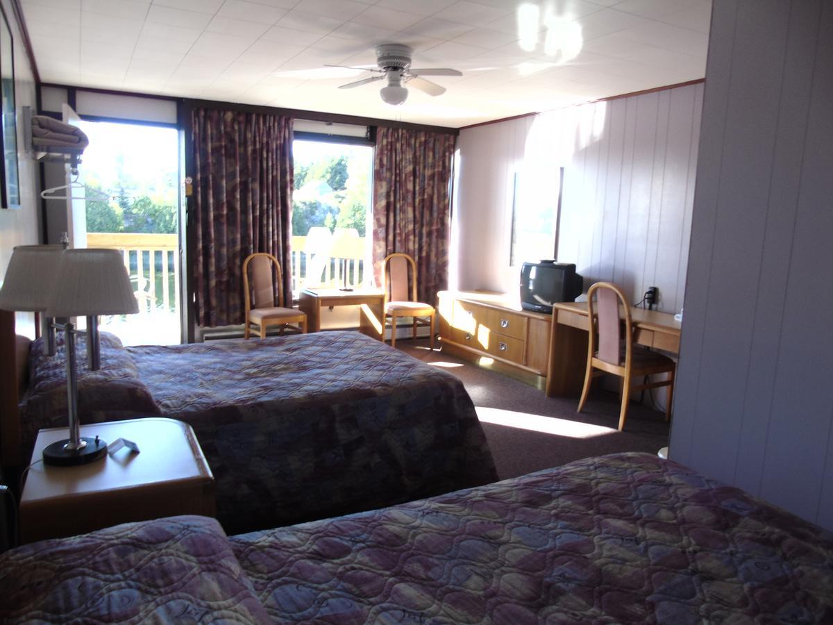 Kit Wat Motel & Marina Sauble Beach Exteriér fotografie