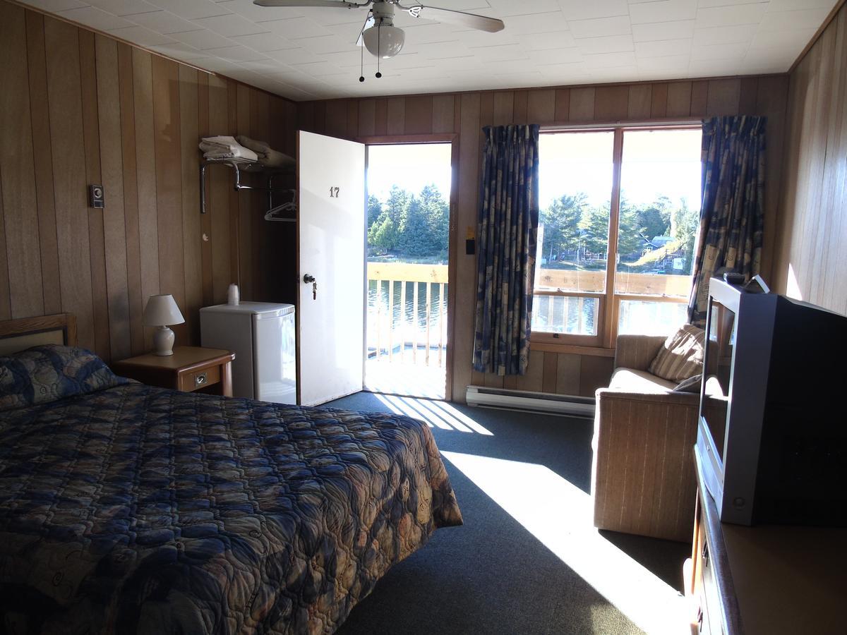 Kit Wat Motel & Marina Sauble Beach Exteriér fotografie