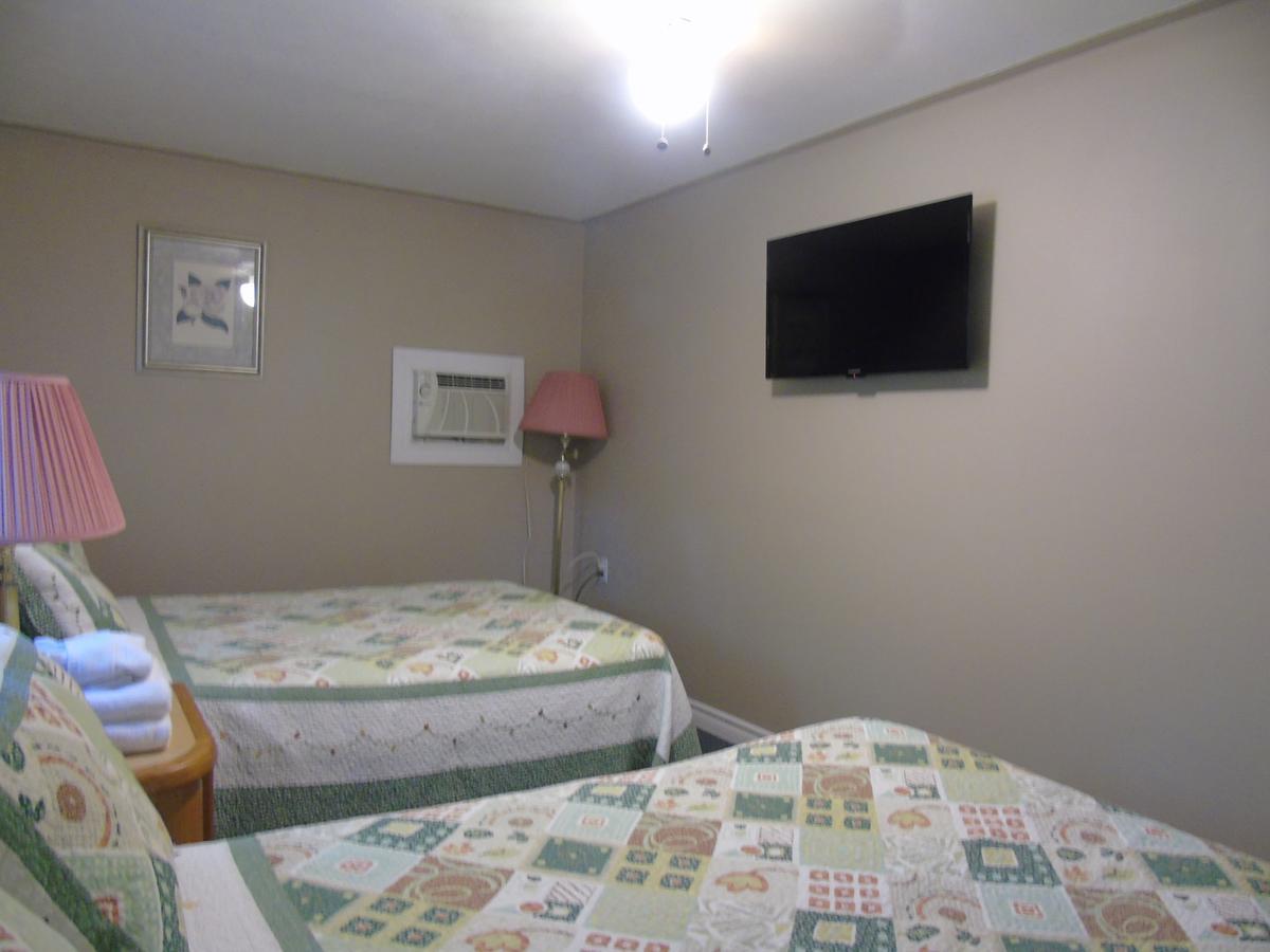 Kit Wat Motel & Marina Sauble Beach Exteriér fotografie