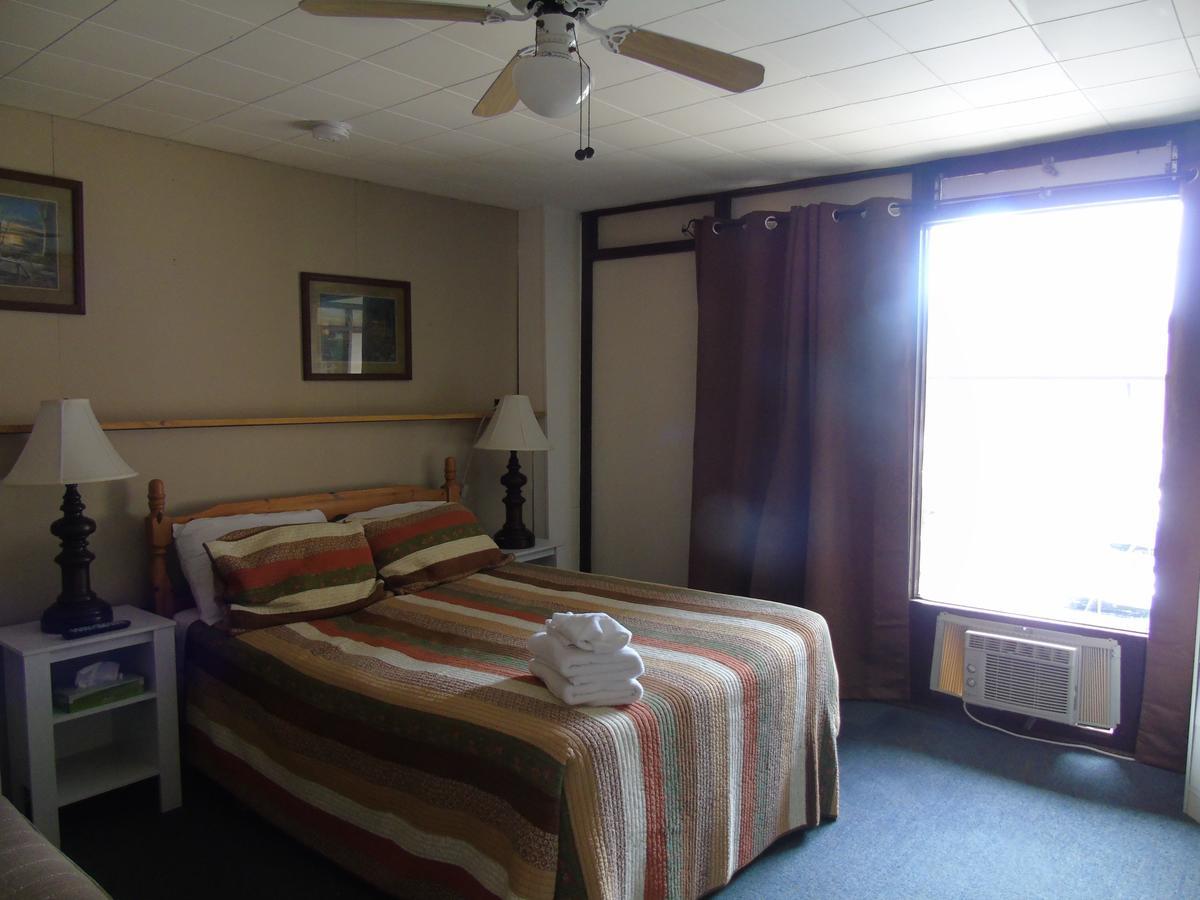 Kit Wat Motel & Marina Sauble Beach Exteriér fotografie