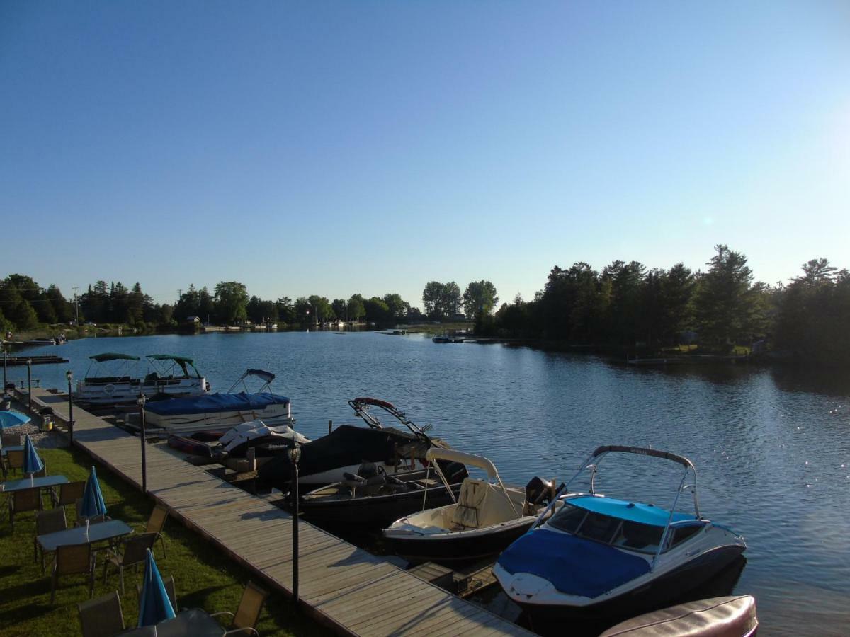 Kit Wat Motel & Marina Sauble Beach Exteriér fotografie